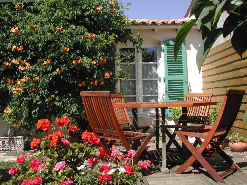 La Passerose 3 Pieces Avec Jardin Au Calme,A 300M De La Plage, Bed & Breakfast La Couarde-sur-Mer Dış mekan fotoğraf